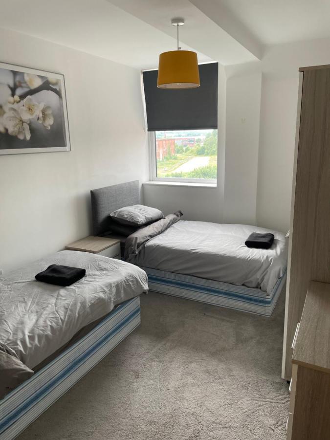 #0611 Two Bedroom Serviced Apartment - Free Parking Derby Extérieur photo